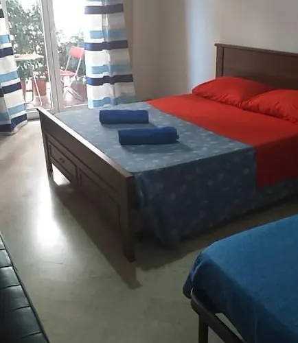 Casa Piacquadio * Барі